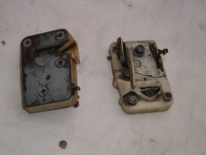 2010_1121lock0001.JPG