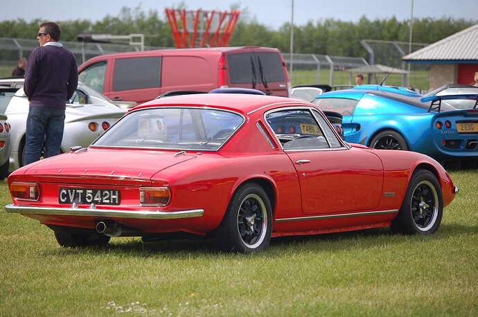 Lotus Elan Castlecombe 2.JPG