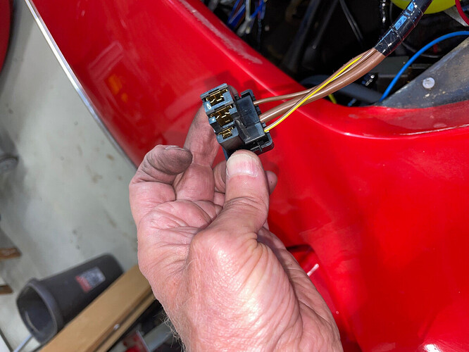 British Wiring Front Loom - Plug.jpg
