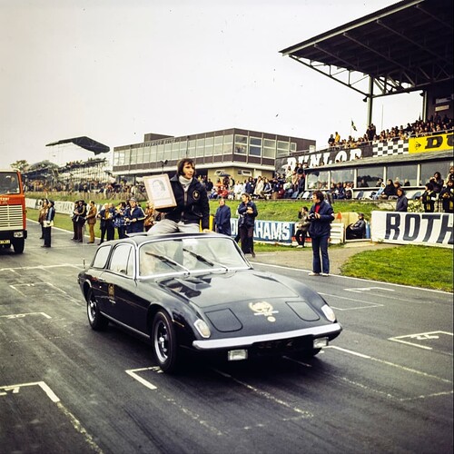 Lotus Elan Fittipaldi 72-Celebrations-Victory-1