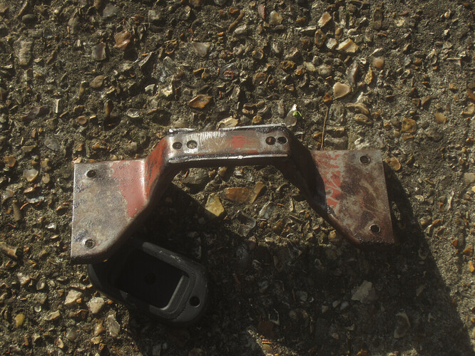 Gear box support 195_8525.JPG